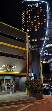 21Street Cafe